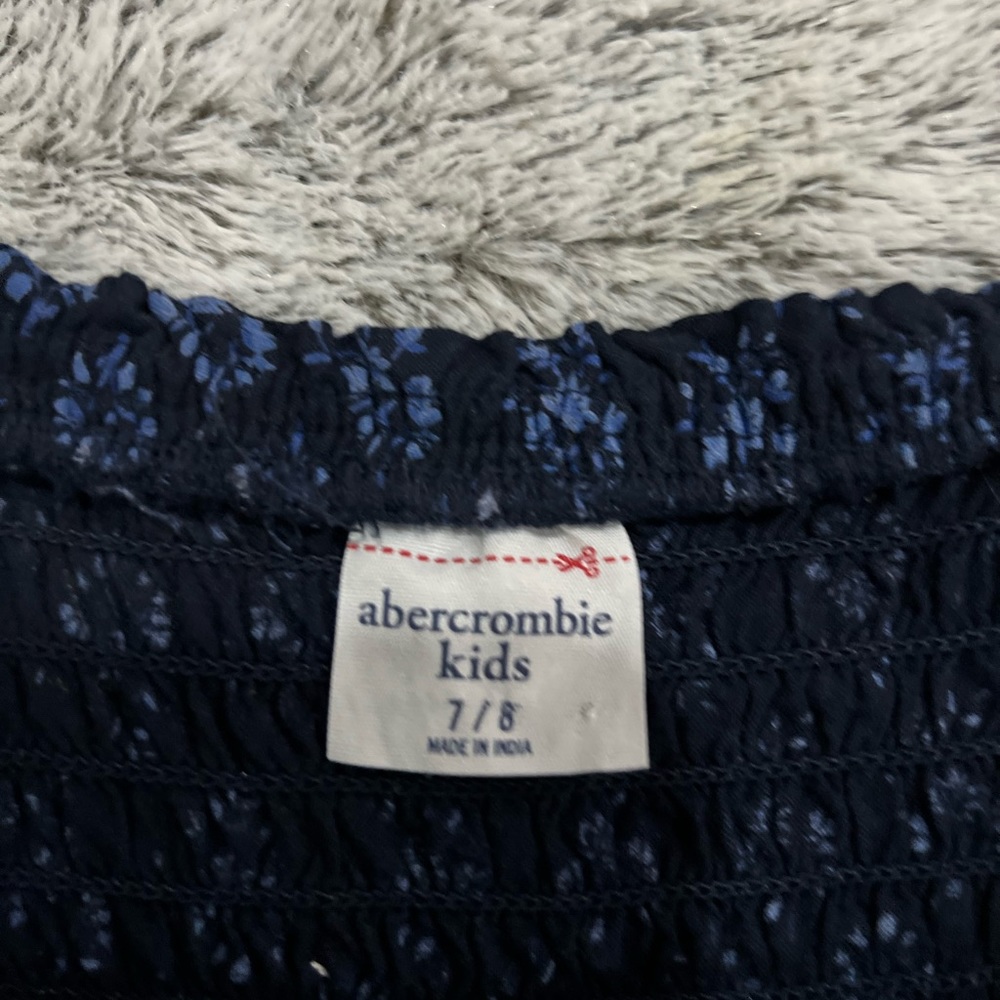 Girls Abercrombie & Fitch jumper and tank. Like new condition!! Size 7-8